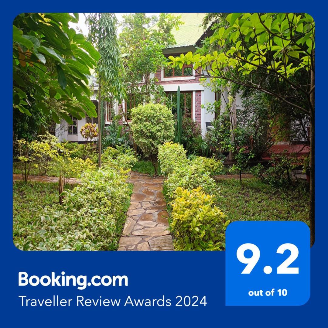 Shamba Hostel Usa River ภายนอก รูปภาพ