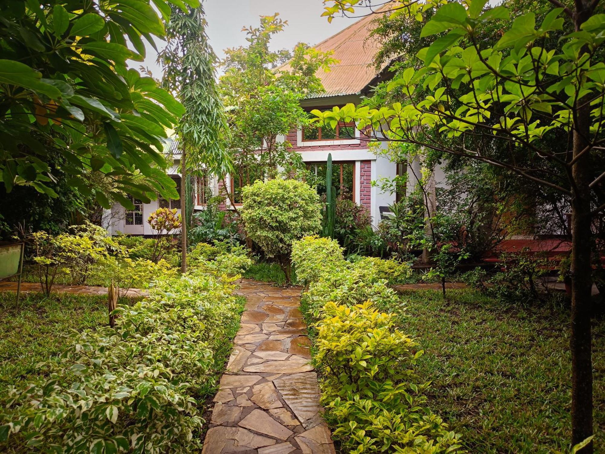 Shamba Hostel Usa River ภายนอก รูปภาพ