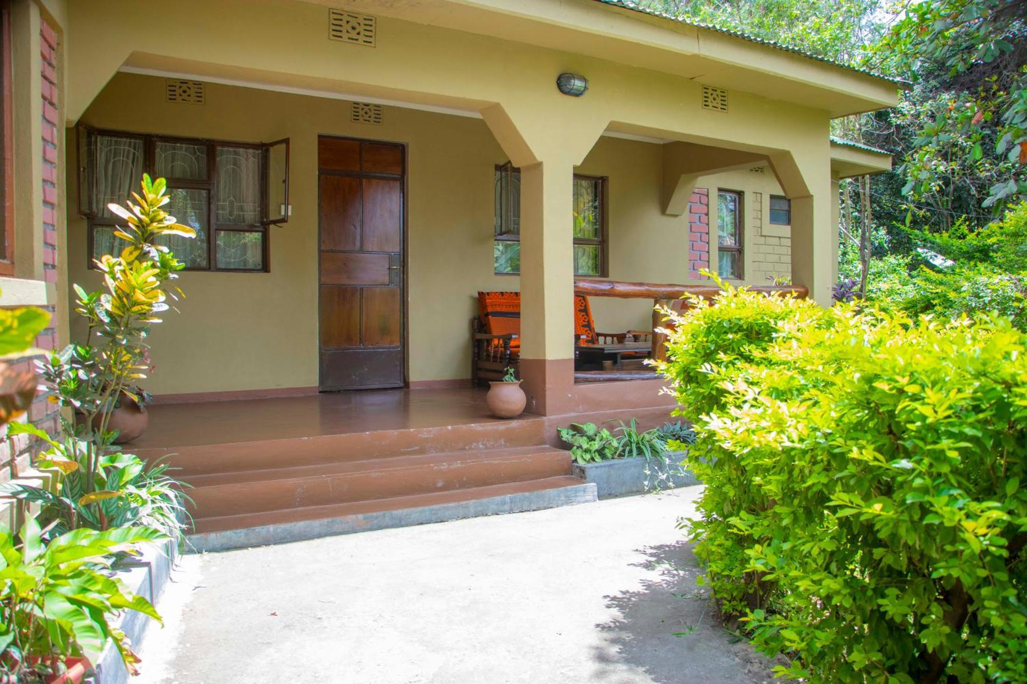 Shamba Hostel Usa River ภายนอก รูปภาพ