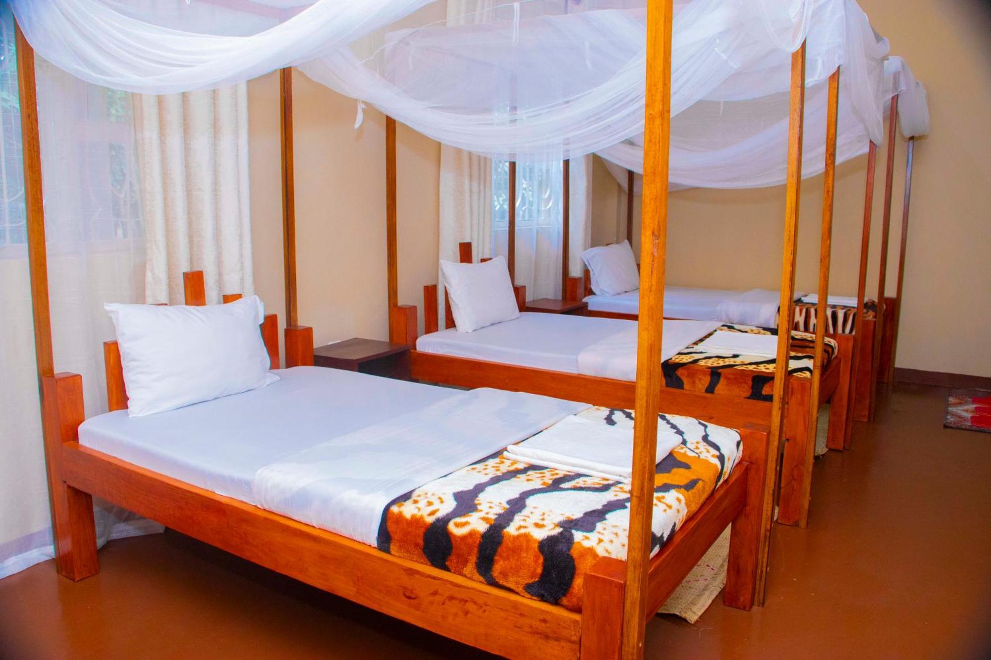 Shamba Hostel Usa River ภายนอก รูปภาพ